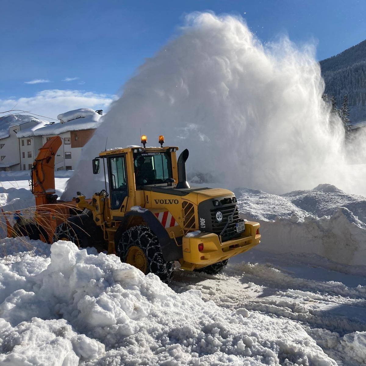 Schneeräumer beim Winterdienst in Tirol